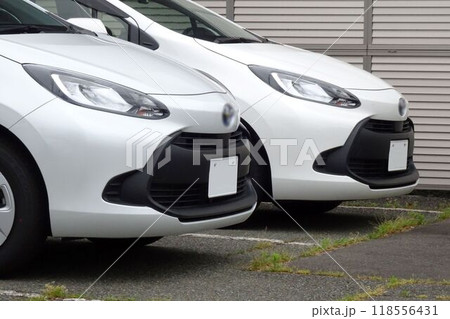商用車イメージ　トヨタアクアのビジネス車 118556431