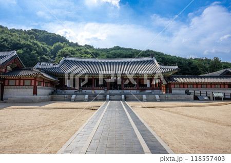 韓国　華城行宮　水原 118557403