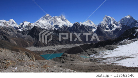 Mt Everest and Gokyo Lake seen from Renjo Pass, Nepal. Mt Everest and Gokyo Lake seen from Renjo Pass, Nepal. 118562540