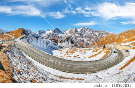 Amazing view of Grossglockner High Alpine Road at autumn. 118563835