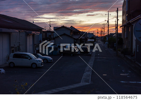 日本の岡山県岡山市の早朝の美しい風景 日本の岡山県岡山市の早朝の美しい風景 118564675