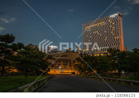 大阪城京橋口からの夜景 大阪城京橋口からの夜景 118566115
