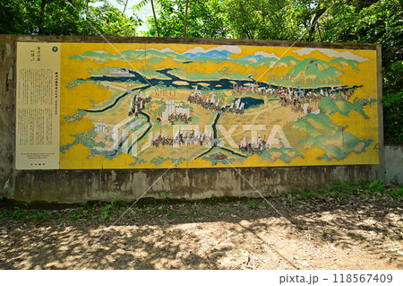 天下分け目の天王山「山崎城」の曲輪と残石垣・眺望 118567409