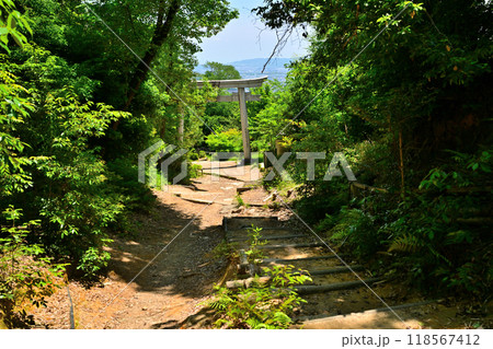 天下分け目の天王山「山崎城」の曲輪と残石垣・眺望 118567412