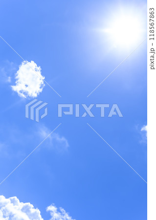 夏の空と太陽と雲　横浜 118567863