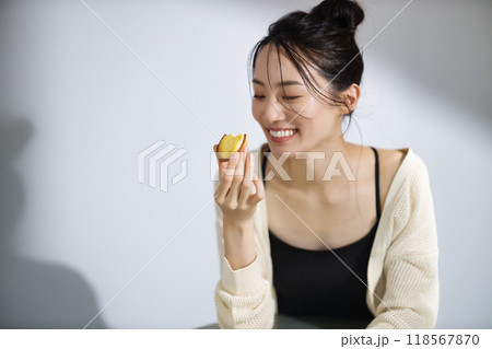 20代女性のビューティー 20代女性のビューティー 118567870