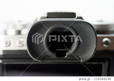 カメラのファインダーのイメージ 118568246