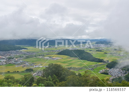賤ケ岳頂上からの景色 滋賀 賤ケ岳頂上からの景色 滋賀 118569337