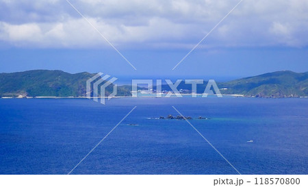 慶良間諸島渡嘉敷島の照山展望台から見える風景 118570800