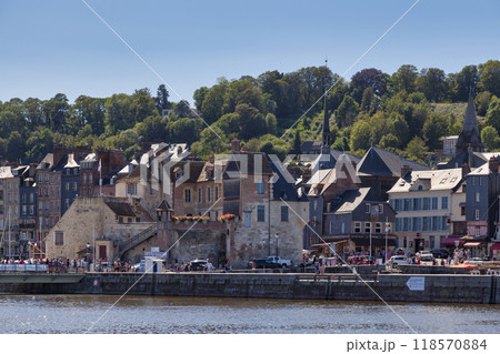 The lieutenancy of Honfleur 118570884