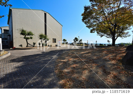 備後国「鞆城」の石垣と眺望　鞆の浦を望む 118571619