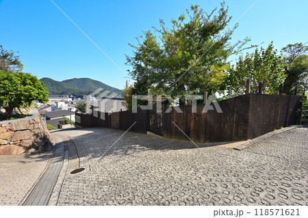 備後国「鞆城」の石垣と眺望　鞆の浦を望む 118571621