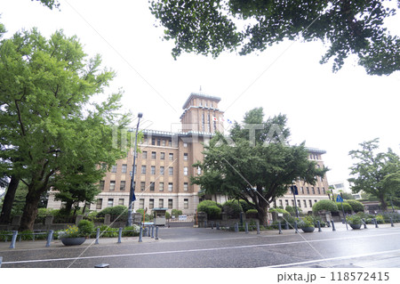 日本大通りの秋 118572415