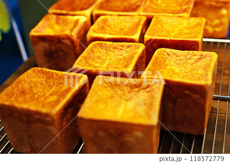 高級食パン 高級食パン 118572779