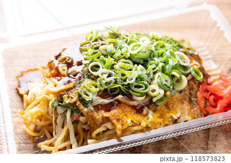 おいしい葱のせ焼きそば入りお好み焼き おいしい葱のせ焼きそば入りお好み焼き 118573823