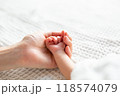 生まれたての赤ちゃん 118574079