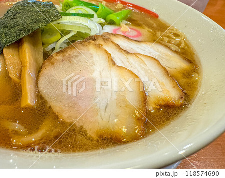 3枚のチャーシュー 118574690