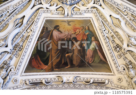Fragment of the dome in the baptistery, Salzburg Cathedral 118575391