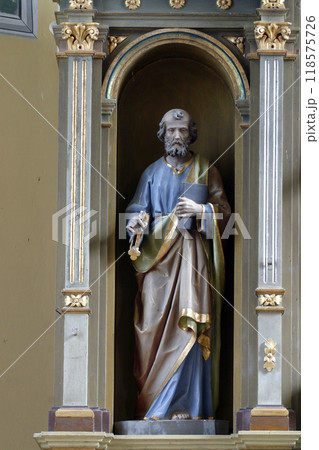 Saint Peter statue at the altar in the Parish Church of Saint Joseph in Sisljavic, Croatia 118575726