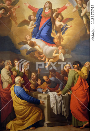 Altarpiece depicting Assumption of the Virgin Mary, work by Stefano Tofanelliin Cathedral of St. Martin in Lucca, Italy Altarpiece depicting Assumption of the Virgin Mary, work by Stefano Tofanelliin Cathedral of St. Martin in Lucca, Italy 118575742