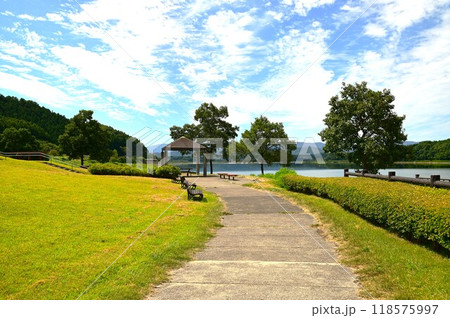 初秋の御所湖 初秋の御所湖 118575997