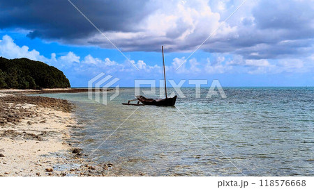竹富島 カイジ浜の風景 竹富島 カイジ浜の風景 118576668