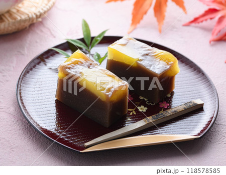 日本を代表する和菓子 羊羹 ( 栗蒸し羊羹 ) 日本を代表する和菓子 羊羹 ( 栗蒸し羊羹 ) 118578585