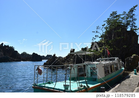 佐渡島 尖閣湾遊覧船 118579285