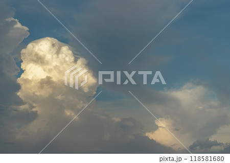The sky is being covered with amazing clouds. The sky is being covered with amazing clouds. 118581680