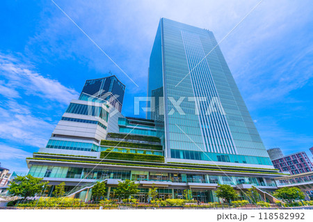 日本の横浜都市景観 桜木町駅前。横浜の街などを望む=18日 日本の横浜都市景観 桜木町駅前。横浜の街などを望む=18日 118582992