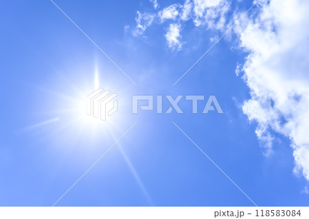 夏の空と太陽と雲　横浜 118583084