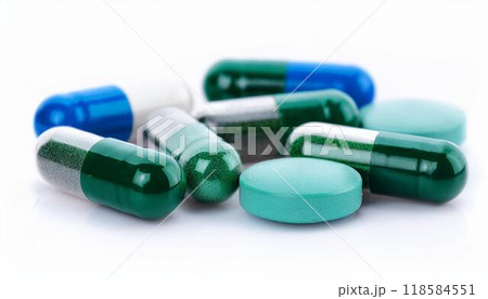 Isolated on white ,Selective focus on capsules and pills.Antibiotics drug resistance. 118584551