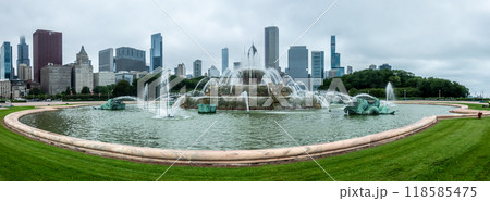 Fountain in the city on a beautiful cloudy afternoon. Chicago, Illinois, USA 118585475