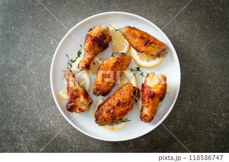 fried lemon pepper chicken wings 118586747