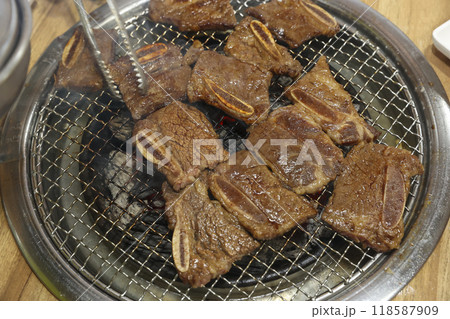 korea bbq. Grilled Marinated Galbi LA galbi 118587909