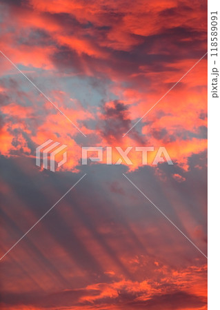 夕焼け雲 118589091