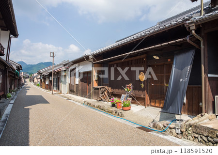 《旧東海道関宿・木崎の町並み》三重県・古い町並み 118591520