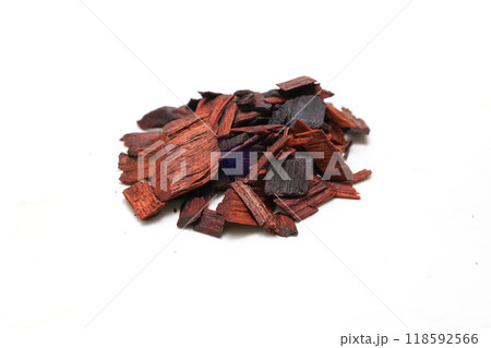 白背景のサンダルウッド 白背景のサンダルウッド 118592566