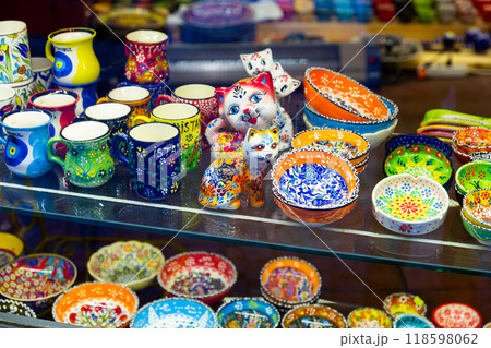 Ceramic souvenirs on market in Istanbul. Turkey 118598062