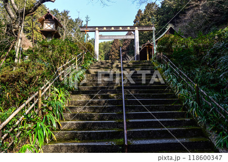 日向大神宮（京の伊勢）三の鳥居 118600347