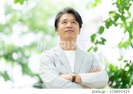 ミドル男性　ポートレート 118601425