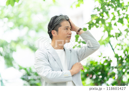 ミドル男性　ポートレート 118601427