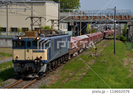 東海道支線を走るEF641019石灰石輸送列車 118602076