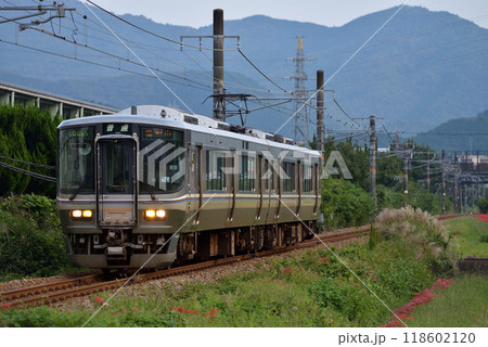 福知山線を走る223系5500番台普通電車2両 118602120