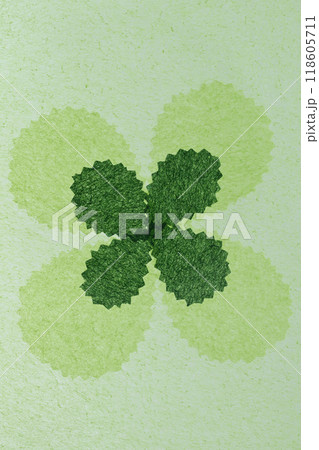 和紙による四つ葉のクローバー・イメージ【背景素材】 118605711