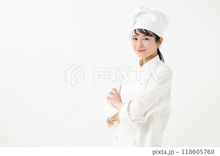 腕組みをするシェフ 腕組みをするシェフ 118605760