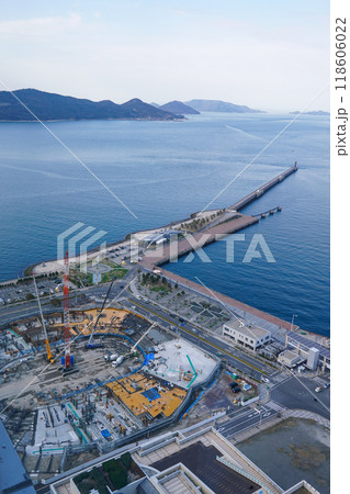 サンポート高松から高松港の出舟入船（香川県高松市） 118606022