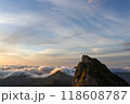 早朝の石鎚山頂上からの朝焼け 118608787