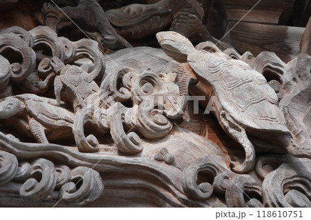 曹宗寶洞鏡山源真寺、国道19号線の山側に聳える大きなお寺です。静かな環境で、ここのお寺の彫り物は素晴 118610751