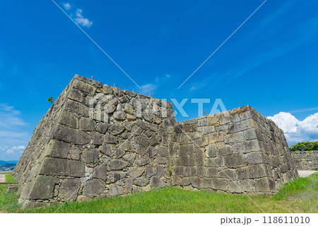 岡山県津山市 津山城の天守台石垣 岡山県津山市 津山城の天守台石垣 118611010